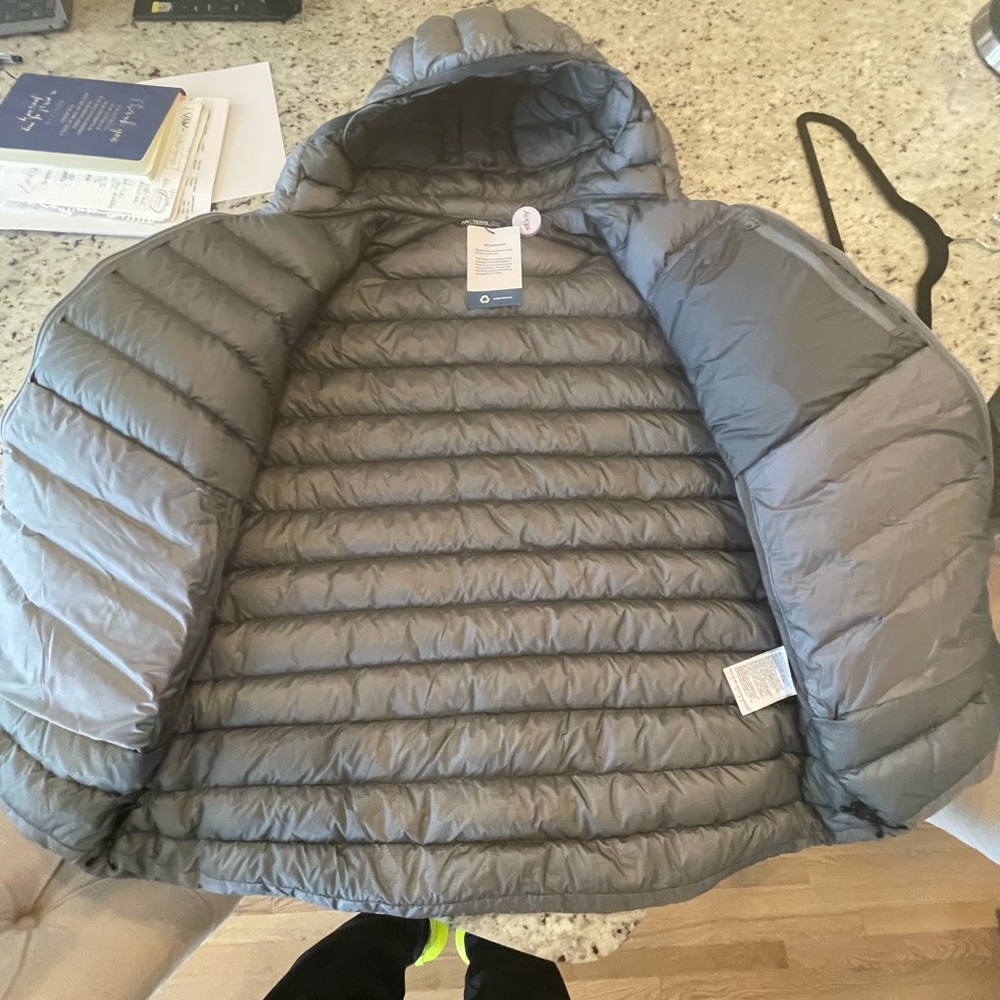 ARCTERYX THORIUM 750 DOWN JACKET RETAIL $600 MENS XXL EXCELLENT CONDITION SILVER - Picture 4 of 12